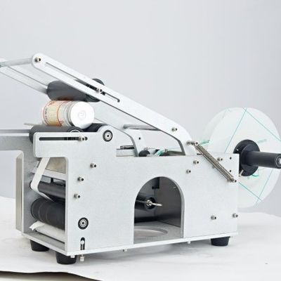 32 KGS Halb-Auto Rundflaschen-Kennzeichnungsmaschine Hochgenauigkeit-Kennzeichnungsmaschine für Flaschen